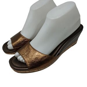 TALBOTS WEDGE SANDAL. CORK AND BRONZE. SIZE 10 B.